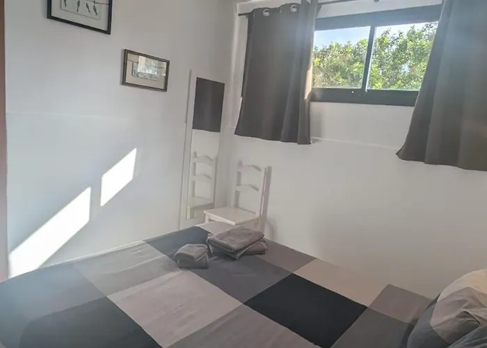 Paradise Amaya 科斯塔德安提瓜