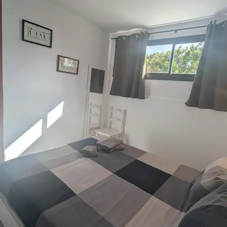 Paradise Amaya 科斯塔德安提瓜